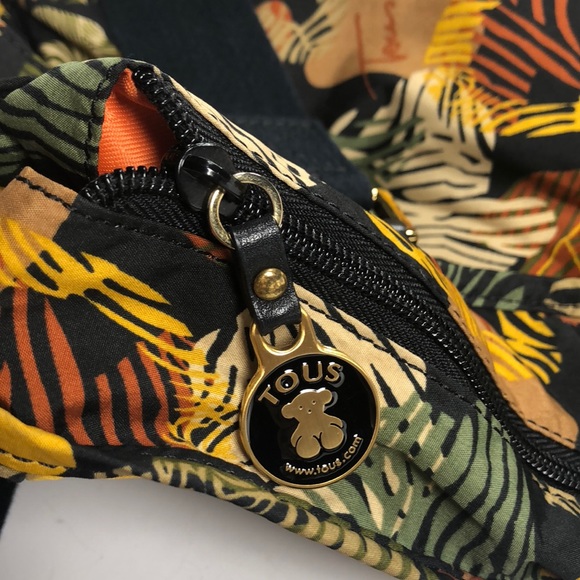 Pre-owned Tous Shoulder Bag. - Picture 4 of 8